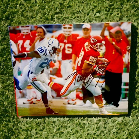 8x10 autographed Tony Gonzalez KC CHIEFS #88 - Picture 3 of 3